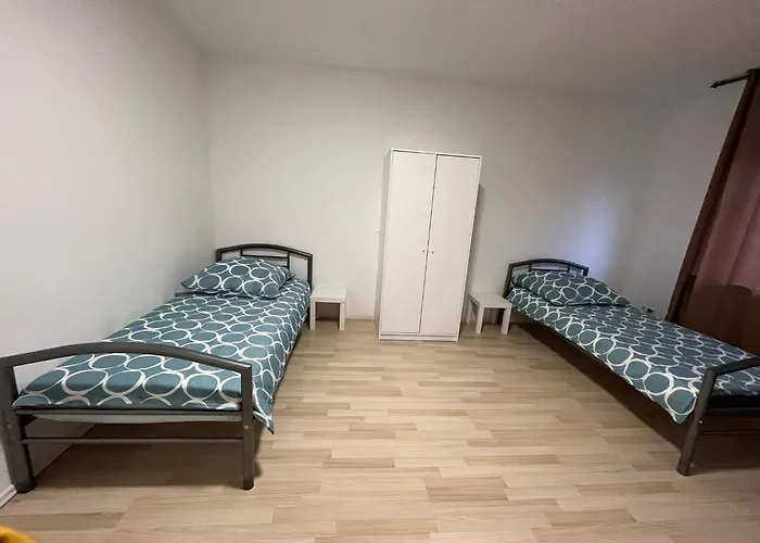 Work & Sleep Apartment *